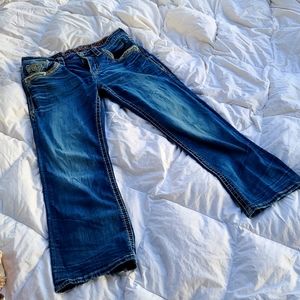 Short legged slim boot rock revival jeans size 34 made in Vietnam blue